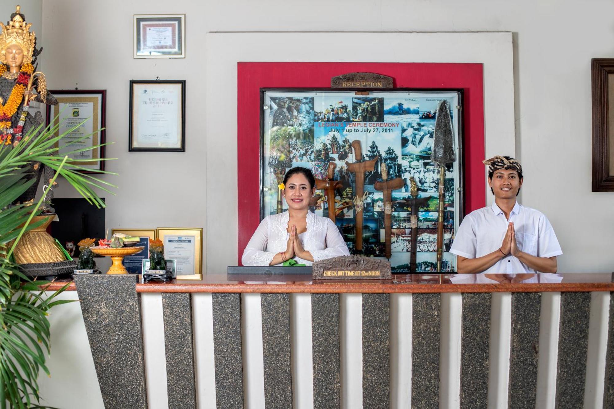 Legian Village Beach Resort - Chse Certified Экстерьер фото